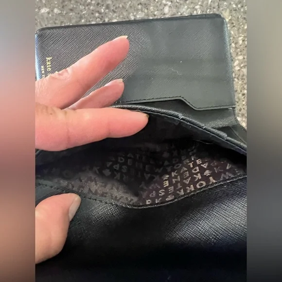 Kate Spade Black Laurel Way Iphone Wristlet Wallet | Leather Passport Travel - Picture 8 of 11